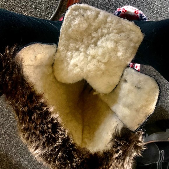 Lace up shearling lined fur trim bootsl - Picture 3 of 11